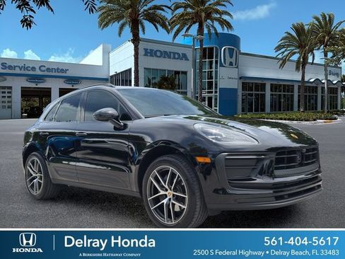 Used 2025 Porsche Macan Turbo AWD/4WD image 1