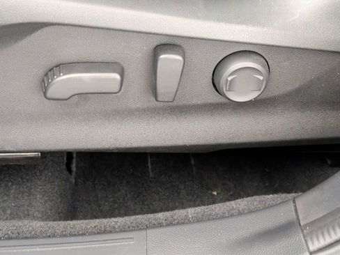 Used 2021 Subaru Forester Premium image 14