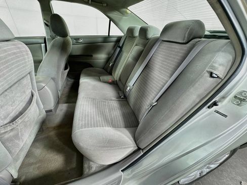 Used 2005 Toyota Camry FWD image 27