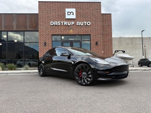 Used 2022 Tesla Model 3 Performance image 4