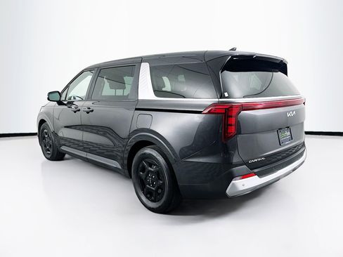 Used 2026 Kia Carnival FWD image 5