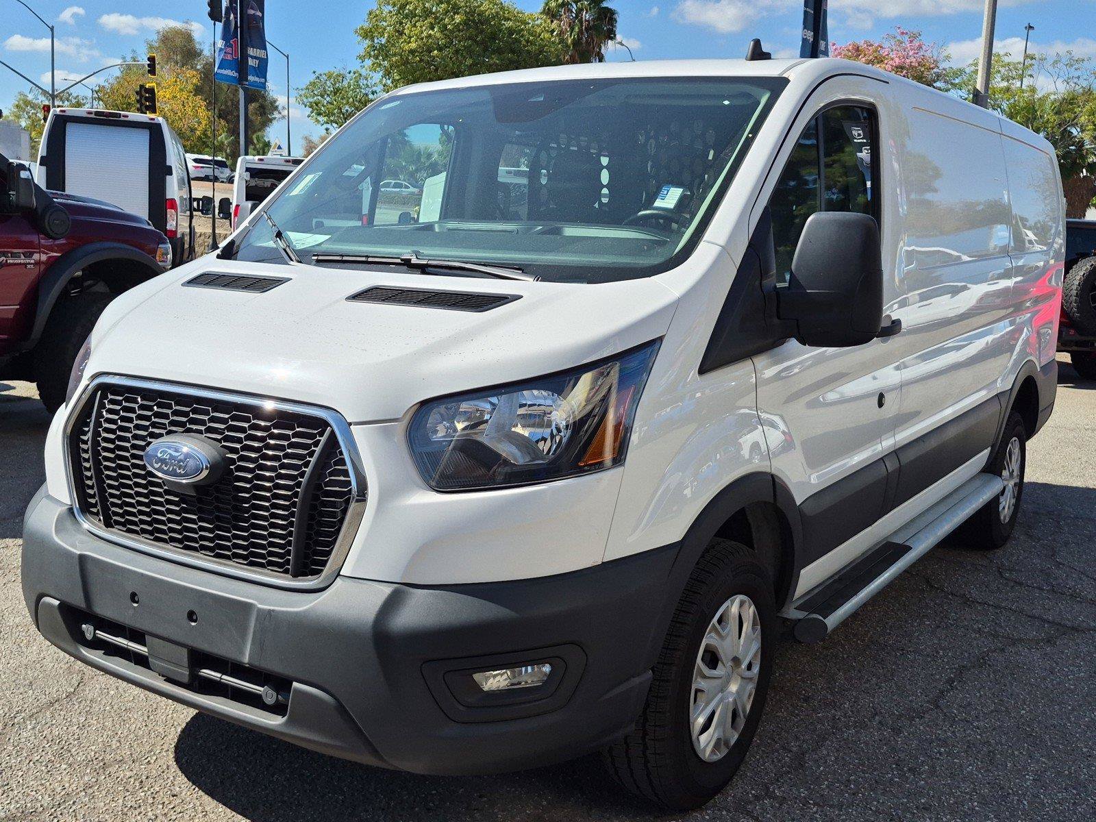 Used 2025 Ford Transit 250 Low Roof w/ Exterior Upgrade Package RWD image 3