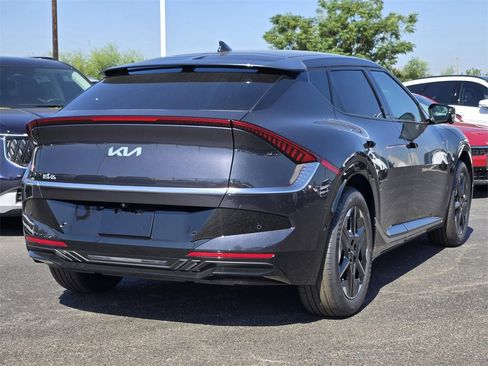 New 2025 Kia EV6 Wind image 4