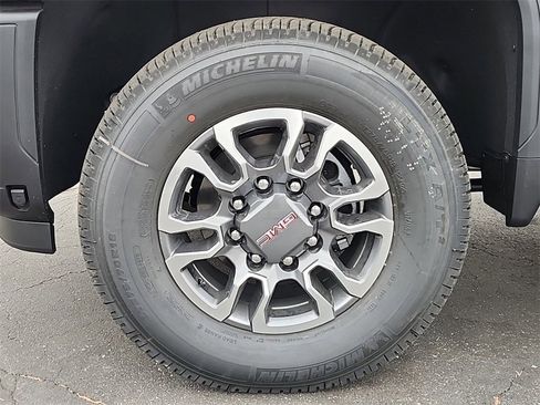 New 2025 GMC Sierra 2500 SLT w/ SLT Premium Package image 7