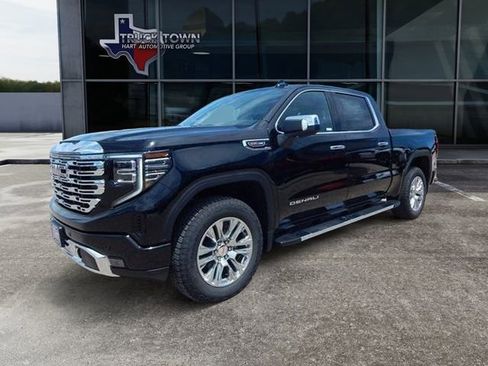 New 2025 GMC Sierra 1500 Denali w/ Technology Package AWD/4WD image 8