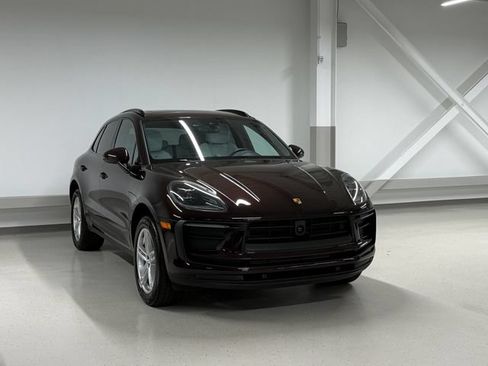 Certified 2026 Porsche Macan Turbo AWD/4WD image 7