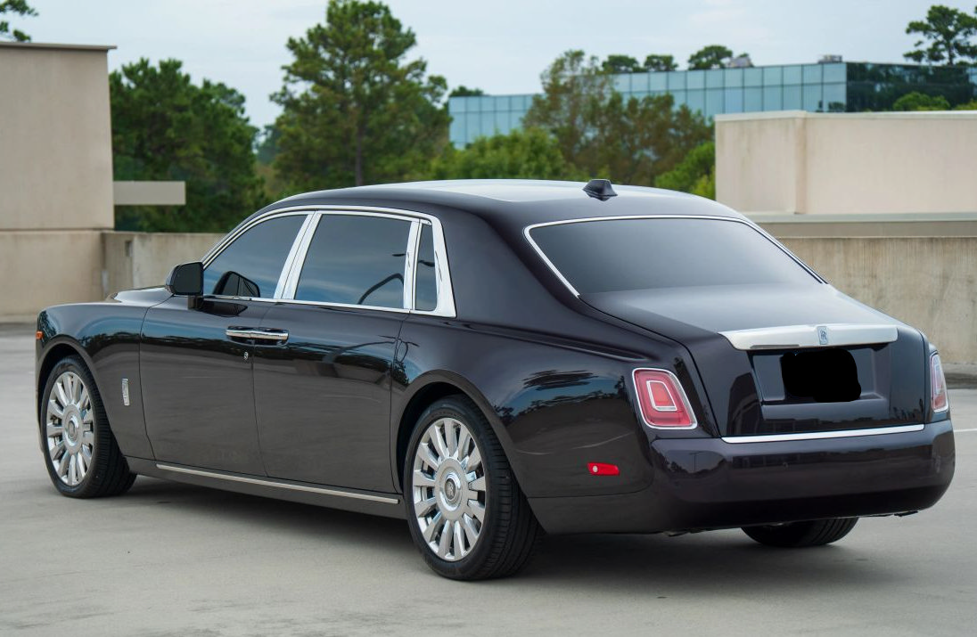 Used 2018 Rolls-Royce Phantom Extended Wheelbase RWD image 4