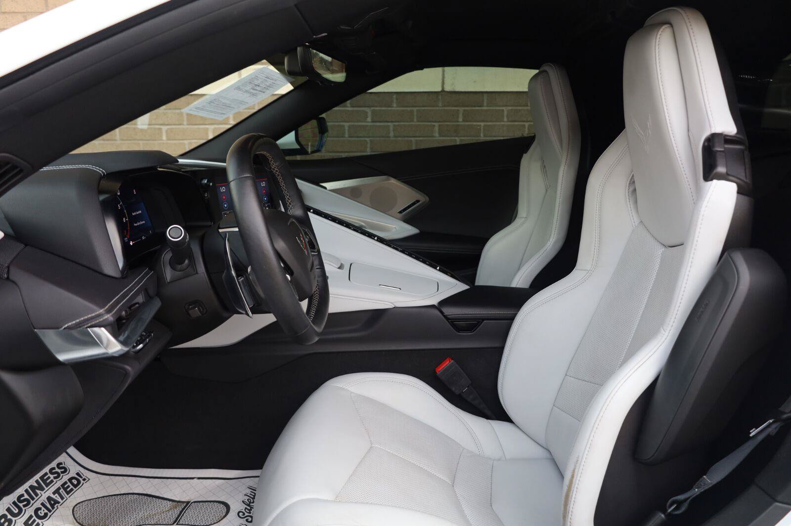 Used 2021 Chevrolet Corvette Stingray Preferred Cpe w/ Z51 Performance Package RWD image 22