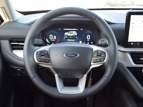 New 2026 Ford Explorer Active w/ Active Comfort Package image 8
