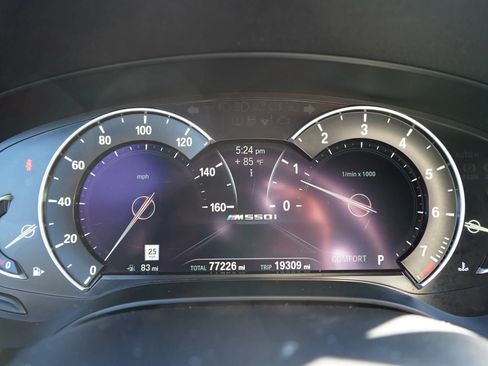 Used 2018 BMW M550i xDrive AWD/4WD image 10