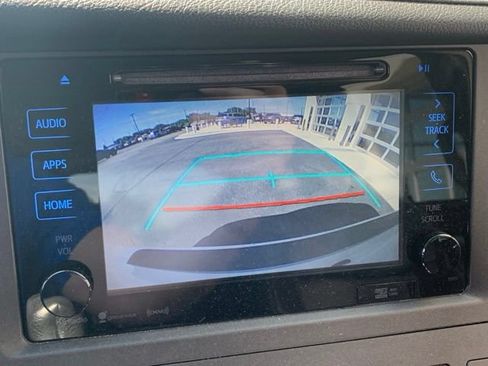 Used 2016 Toyota Sienna SE w/ SE Preferred Package FWD image 15