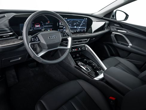 Used 2025 Audi Q5 Premium Plus w/ Premium Plus AWD/4WD image 10