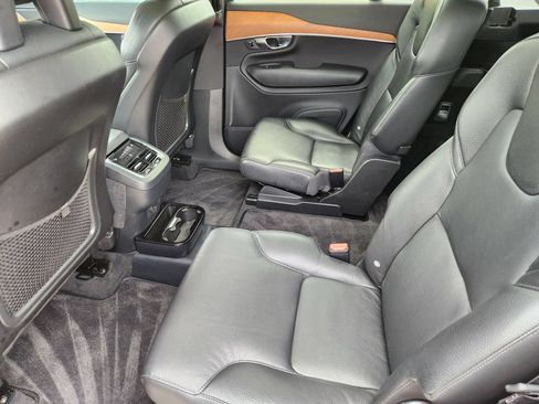 Used 2021 Volvo XC90 T6 Momentum w/ Protection Package Premier AWD/4WD image 33