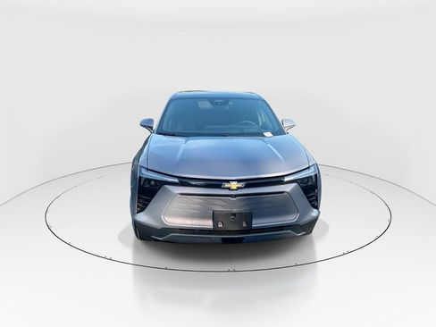 Used 2026 Chevrolet Blazer EV LT FWD image 3