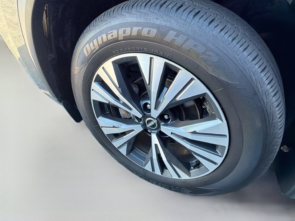 Used 2023 Nissan Rogue SV w/ SV Premium B Package AWD/4WD image 9