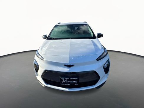 Used 2022 Chevrolet Bolt EUV LT w/ Comfort Package image 8