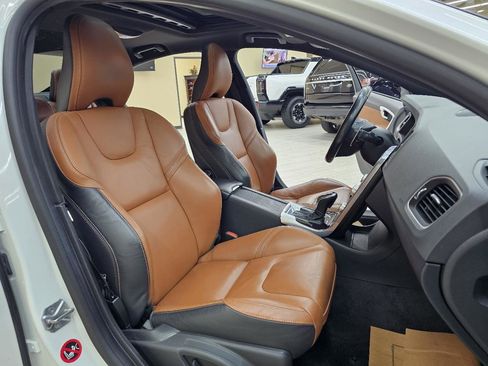 Used 2015 Volvo S60 T6 Platinum image 18