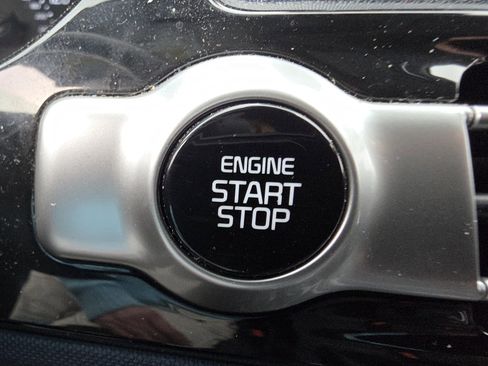 Used 2023 Kia Seltos S image 28