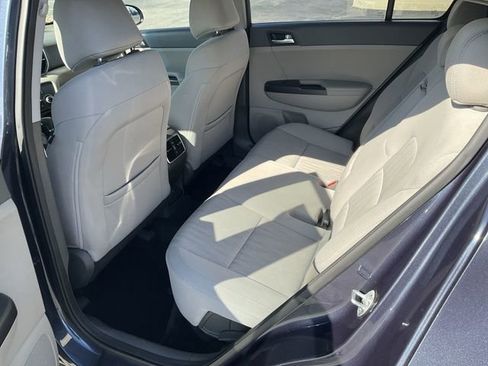 Used 2017 Kia Sportage LX image 11