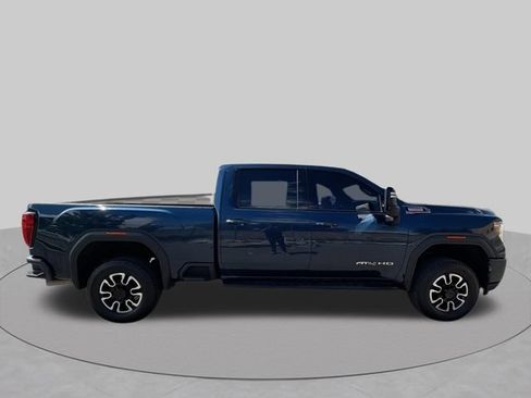 Used 2023 GMC Sierra 2500 AT4 w/ AT4 Preferred Package AWD/4WD image 11