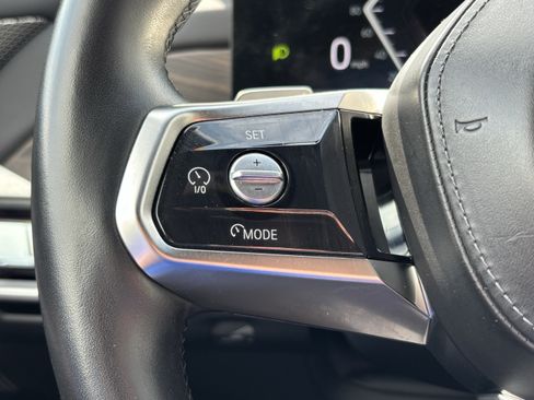 Used 2024 BMW i7 xDrive60 AWD/4WD image 19