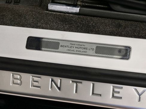 Used 2020 Bentley Continental GT V8 First Edition image 32