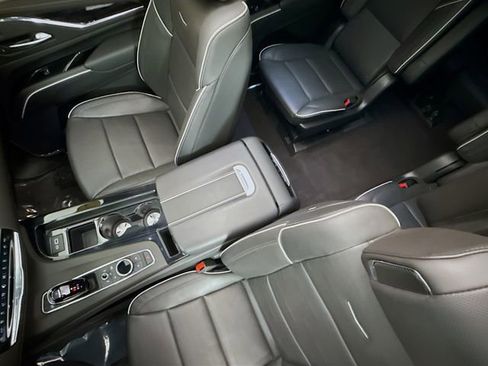 Used 2023 Cadillac Escalade ESV Sport AWD/4WD image 24