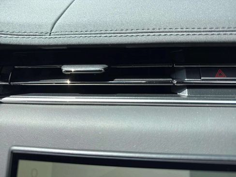 Used 2024 Land Rover Range Rover Sport Dynamic SE AWD/4WD image 39