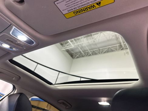 Used 2019 Kia Stinger Premium image 30