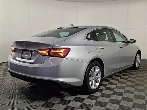 Used 2022 Chevrolet Malibu LT image 9