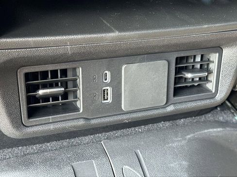 Used 2024 Chevrolet Silverado 2500 Custom w/ Custom Value Package image 13