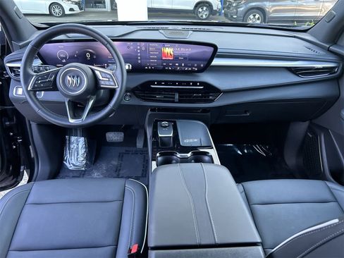 Used 2025 Buick Enclave Preferred image 10