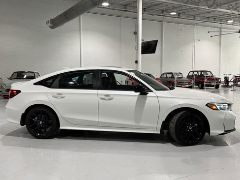 New 2026 Honda Civic FWD Hybrid Sedan image 3