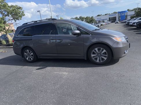 Used 2014 Honda Odyssey Touring image 4