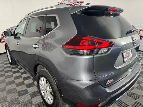 Used 2020 Nissan Rogue SV image 27