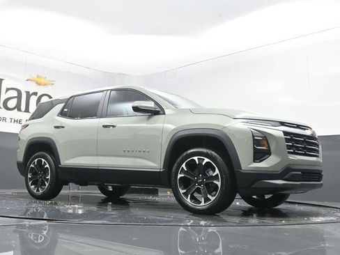 New 2026 Chevrolet Equinox LT FWD image 2