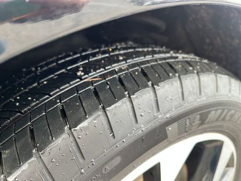 Used 2022 Ford Mustang Mach-E Premium image 27