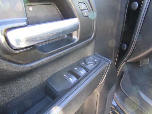 Used 2021 Chevrolet Silverado 2500 Custom w/ Custom Value Package image 22