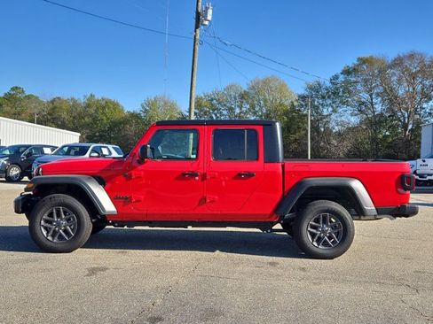 New 2025 Jeep Gladiator Sport image 11
