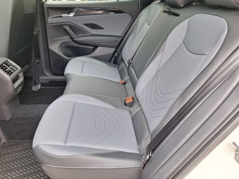 New 2026 Volkswagen Tiguan SE R-Line image 21