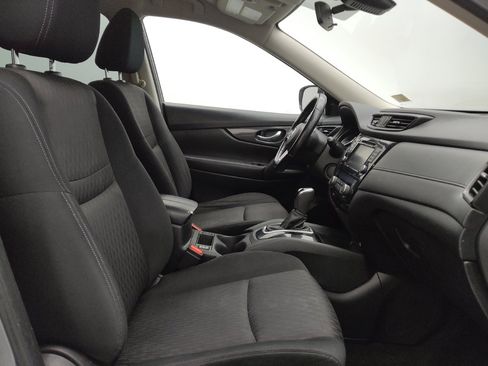 Used 2020 Nissan Rogue SV image 21