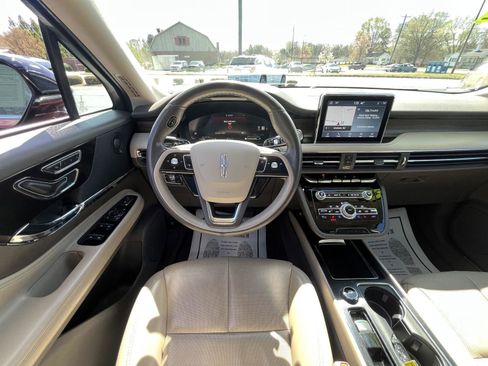 Used 2021 Lincoln Corsair Reserve w/ Equipment Group 201A image 4