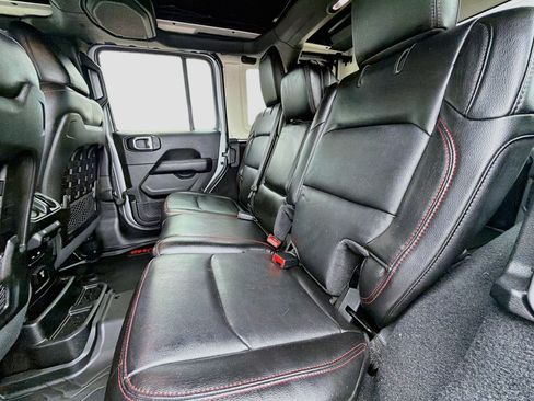 Used 2020 Jeep Wrangler Unlimited Rubicon AWD/4WD image 19