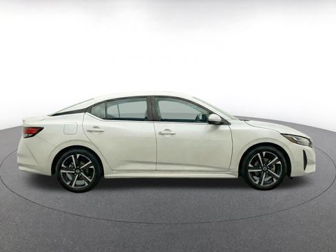 Used 2025 Nissan Sentra SV FWD image 11