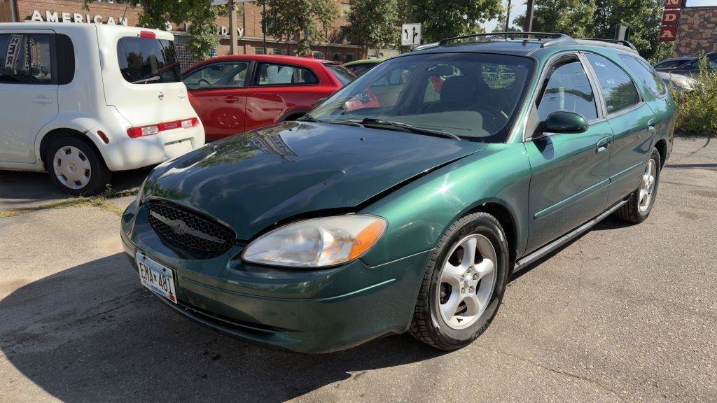 Used 2002 Ford Taurus SE FWD image 1