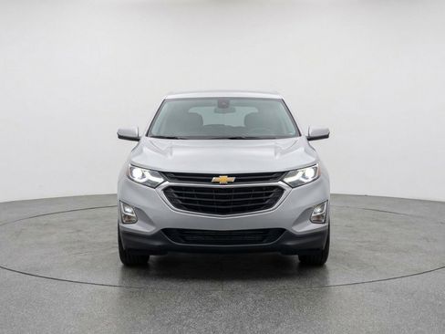 Used 2025 Chevrolet Equinox LT image 2