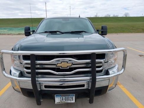 Used 2008 Chevrolet Silverado 2500 LT w/ 1LT Convenience Package AWD/4WD image 7