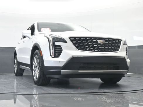 Used 2022 Cadillac XT4 Premium Luxury w/ Enhanced Visibility Package image 73
