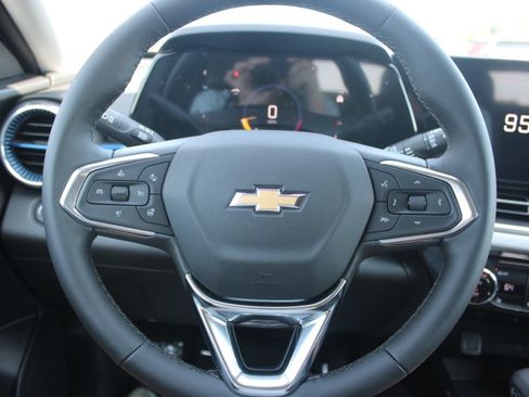 New 2026 Chevrolet Trax LT w/ Driver Confidence Package FWD image 34