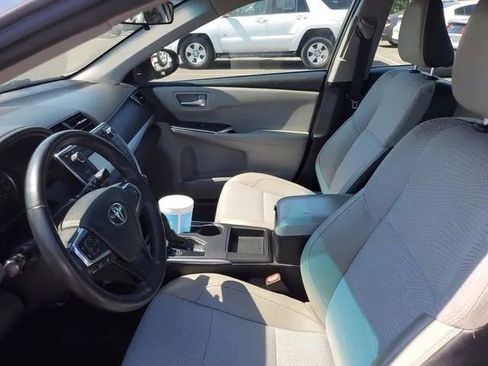 Used 2017 Toyota Camry SE FWD image 19